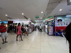 Lucky Plaza (D9), Retail #505303281